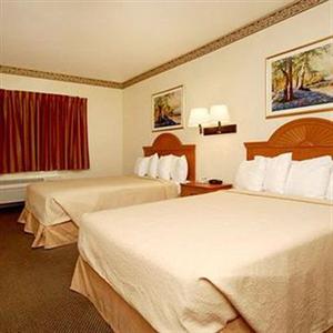 Interstate Inn Haltom City 5500 NE Loop 820