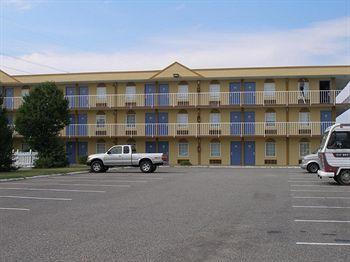 Hampton Bay Plaza and Suites (Virginia) 2000 W Mercury Blvd