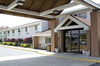 AmericInn Lodge Harrington 1259 Corn Crib Road