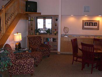 AmericInn Lodge Harrington 1259 Corn Crib Road