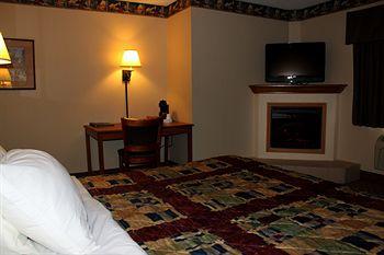 AmericInn Lodge Harrington 1259 Corn Crib Road