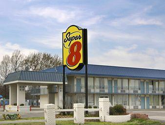 Super 8 Motel Heth 453 Hwy 149 North