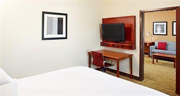 Four Points Hotel Houston Hobby Airport 8720 Gulf Freeway