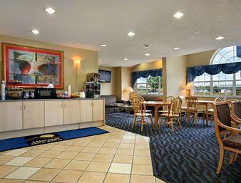 Microtel Inn & Suites Independence (Kansas) 2917 West Main Street