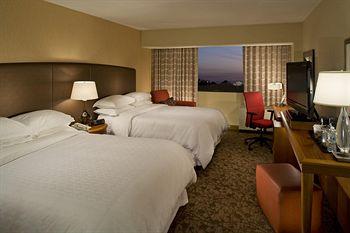 Sheraton Hotel Iowa City 210 S Dubuque St