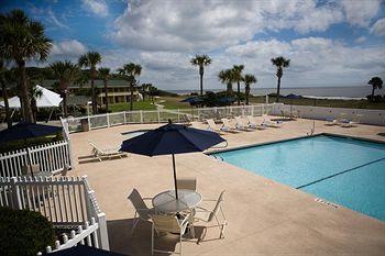 Oceanside Inn & Suites Jekyll Island 711 North Beachview Drive