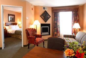 GrandStay Residential Suites La Crosse (Wisconsin) 525 Front Street