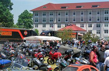 Fort William Henry Resort Lake George 48 Canada Street