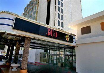 Clarion Hotel & Casino Near Las Vegas Strip 305 Convention Center Drive