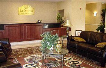 La Quinta Inn & Suites Airport Albany Latham 833 New Loudon Rd