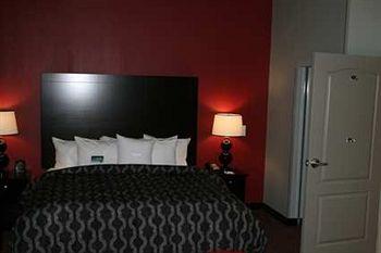 Homewood Suites Leesburg (Virginia) 115 Fort Evans Road N.E.