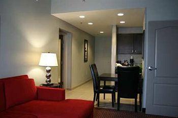 Homewood Suites Leesburg (Virginia) 115 Fort Evans Road N.E.