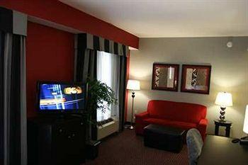 Homewood Suites Leesburg (Virginia) 115 Fort Evans Road N.E.