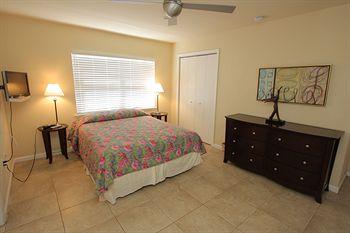 The Beach Resorts Longboat Key 3465 Gulf of Mexico Drive