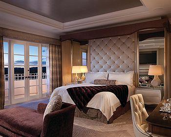 Four Seasons Hotel Beverly Hills Los Angeles 300 S Doheny Drive Los Angeles California United States