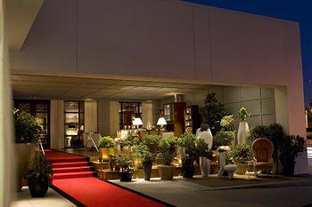 SLS Hotel Beverly Hills Los Angeles 465 S. La Cienega Boulevard