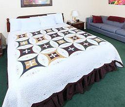 Guest House Inn & Extended Stay Lubbock 3815 21st St.