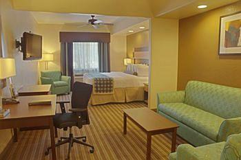 Best Western Inn & Suites Palo Alto San Antonio 12507/ 2926 SW Loop 410