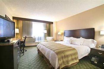 Doubletree Hotel Downtown San Antonio 502 West Durango