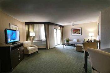 Doubletree Hotel Downtown San Antonio 502 West Durango