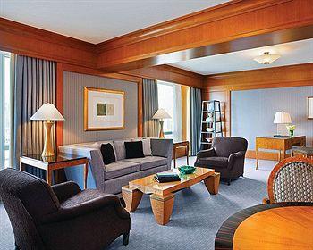 Four Seasons Hotel San Francisco 757 Market Street