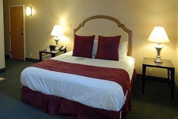 Livinn Suites Sharonville 11385 Chester Road