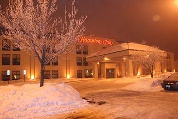 Hampton Inn Sioux Falls 2417 S. Carolyn Avenue