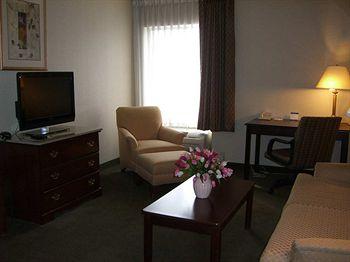 Hampton Inn Cleveland Solon 6035 Enterprise Parkway