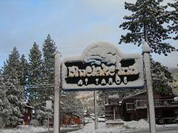 Blue Lake Inn South Lake Tahoe 944 Friday Ave.