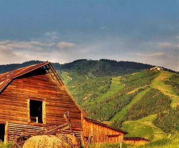 Bunkhouse Lodge Steamboat Springs 3155 South Lincoln Ave