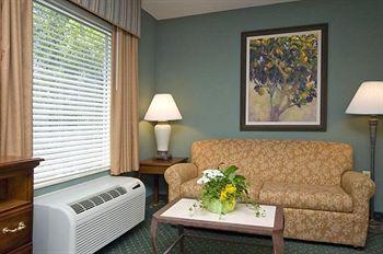 Hampton Inn & Suites Tallahassee 3388 Lonnbladh Road