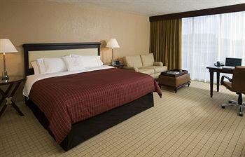 Sheraton Riverwalk Hotel Tampa 200 North Ashley Drive