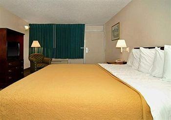 Rodeway Inn Busch Tampa 4139 East Busch Boulevard