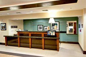 Hampton Inn and Suites Thousand Oaks 510 North Ventu Park Road