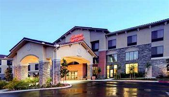 Hampton Inn and Suites Thousand Oaks 510 North Ventu Park Road