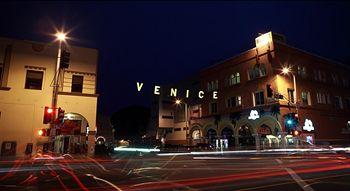 Venice Beach Suites & Hotel Los Angeles 1305 Ocean Front Walk