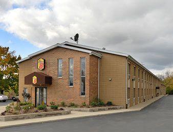 Super 8 Motel West Wauwatosa 115 N Mayfair Rd