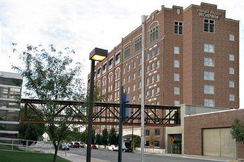 The Broadview Hotel Wichita 400 West Douglas Avenue