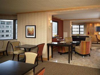 Sheraton Suites Wilmington (Delaware) 422 Delaware Avenue