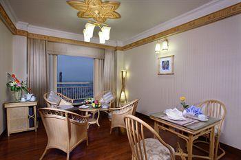 Green Plaza Hotel Da Nang 238 Bach Dang Street