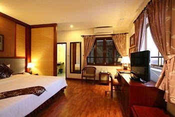 Gia Bao Hotel Hanoi 38 Losu str, Hoan Kiem district