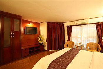 Gia Bao Hotel Hanoi 38 Losu str, Hoan Kiem district