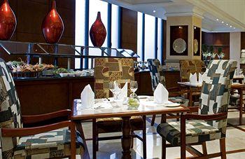 Sheraton Hotel Hanoi K5 Nghi Tam, 11 Xuan Dieu Road, Tay Ho District