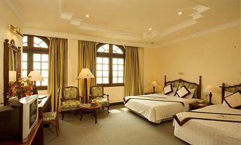 Riverside Hotel Saigon Hi Chi Minh City 18-19-20 Ton Duc Thang Street District 1