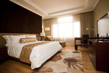 Hotel Equatorial Ho Chi Minh City 242 Tran Binh Trong District 5