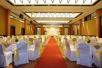 Hotel Equatorial Ho Chi Minh City 242 Tran Binh Trong District 5