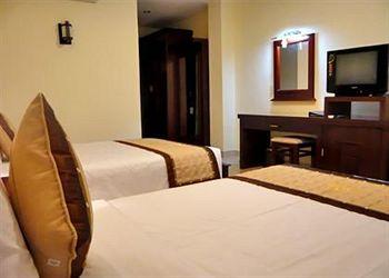 Sunny Hotel Nha Trang 96/2 Tran Phu Street