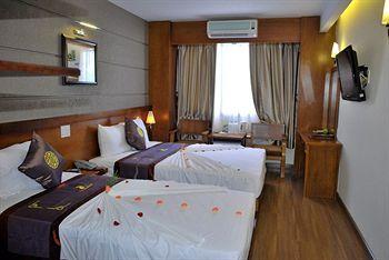 Barcelona Hotel Nha Trang 34E Nguyen Thiet Thuat Street, Tan Lap