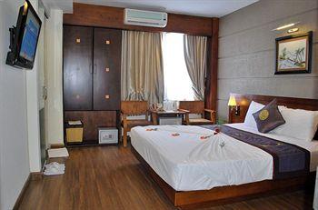 Barcelona Hotel Nha Trang 34E Nguyen Thiet Thuat Street, Tan Lap