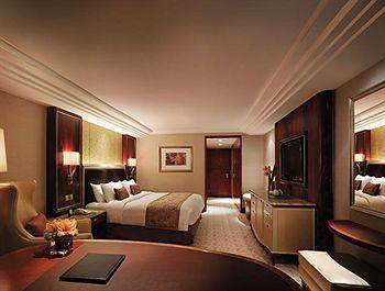 Kowloon Shangri-La Hotel Hong Kong 64 Mody Road